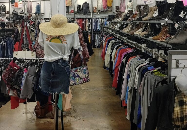 Uptown Cheapskate Huebner Rd 1 768x536